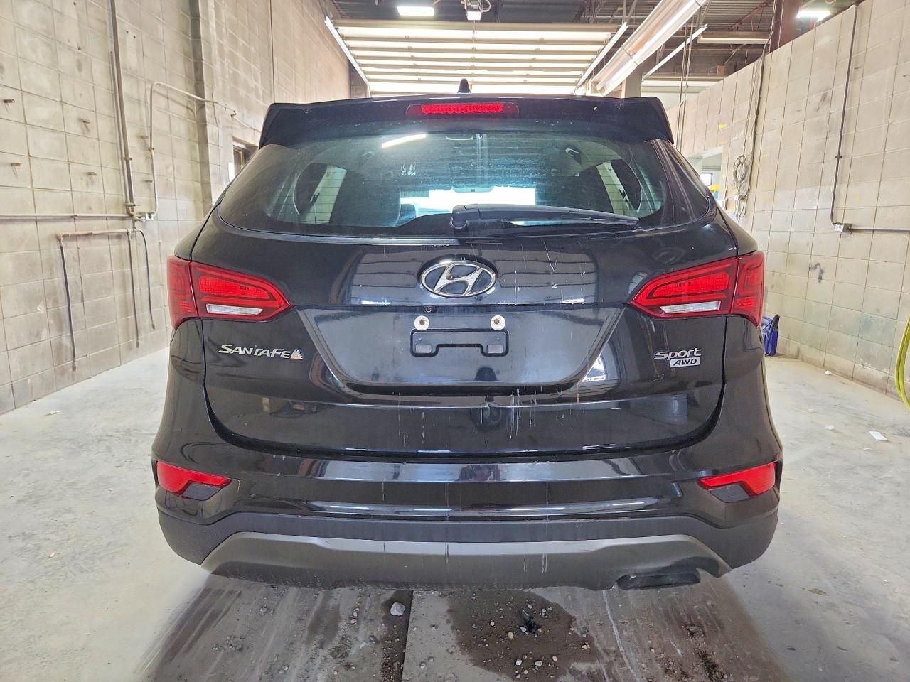 2017 Hyundai Santa Fe Sport 2.4l Черный vin: 5NMZTDLB0HH025222