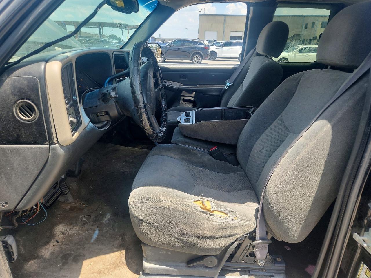 2004 Chevrolet Silverado C1500 Black vin: 2GCEC19V441282381