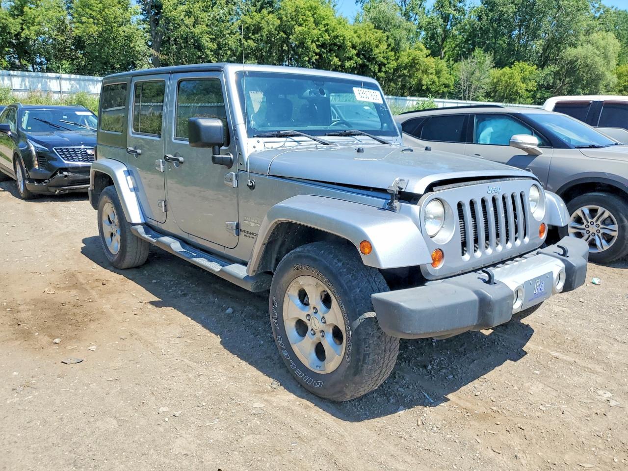 2013 Jeep Wrangler Unlimited Sahara Silver vin: 1C4BJWEGXDL548221