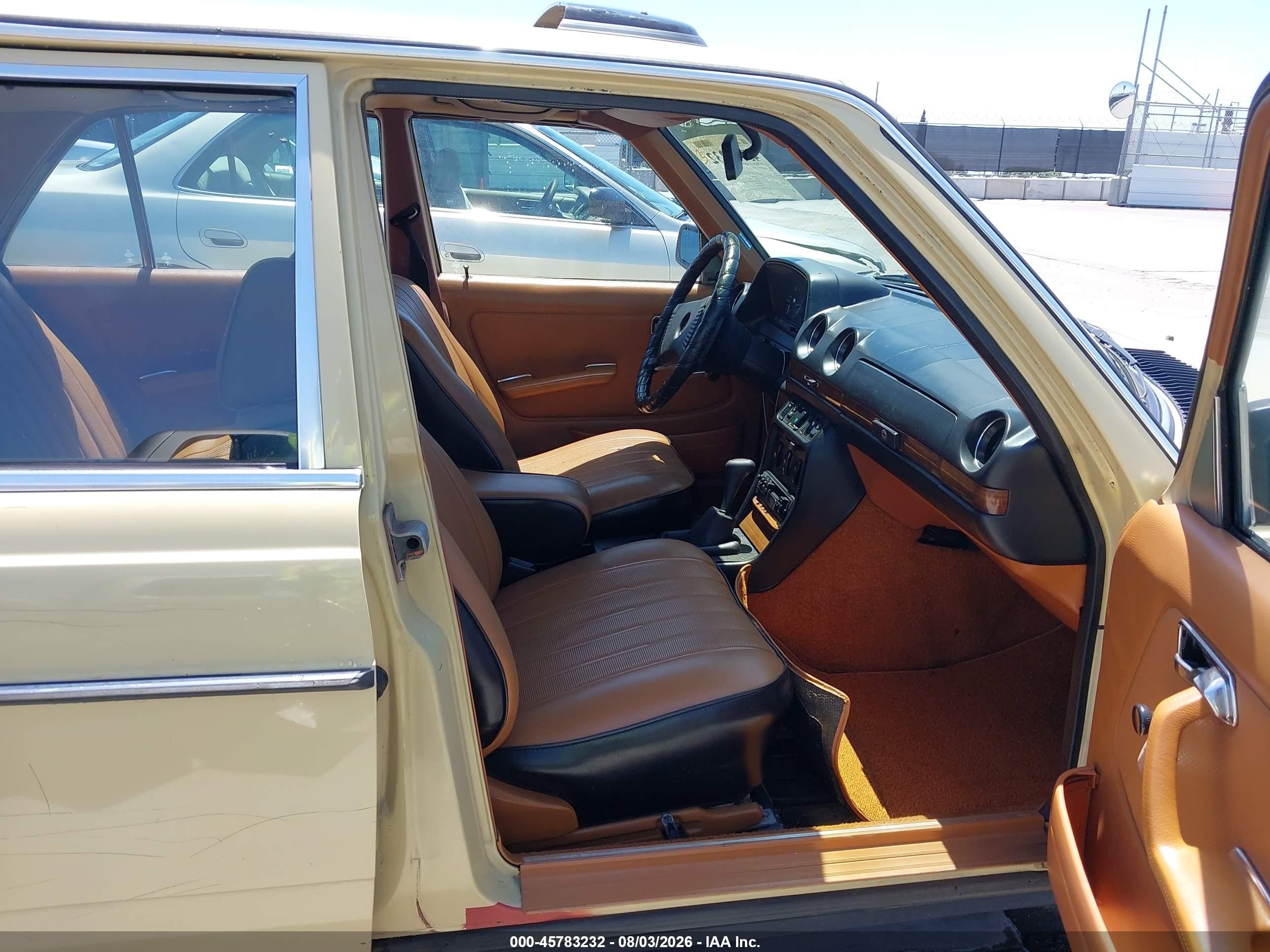 1979 Mercedes-benz 240d Series Yellow vin: 12312310120522