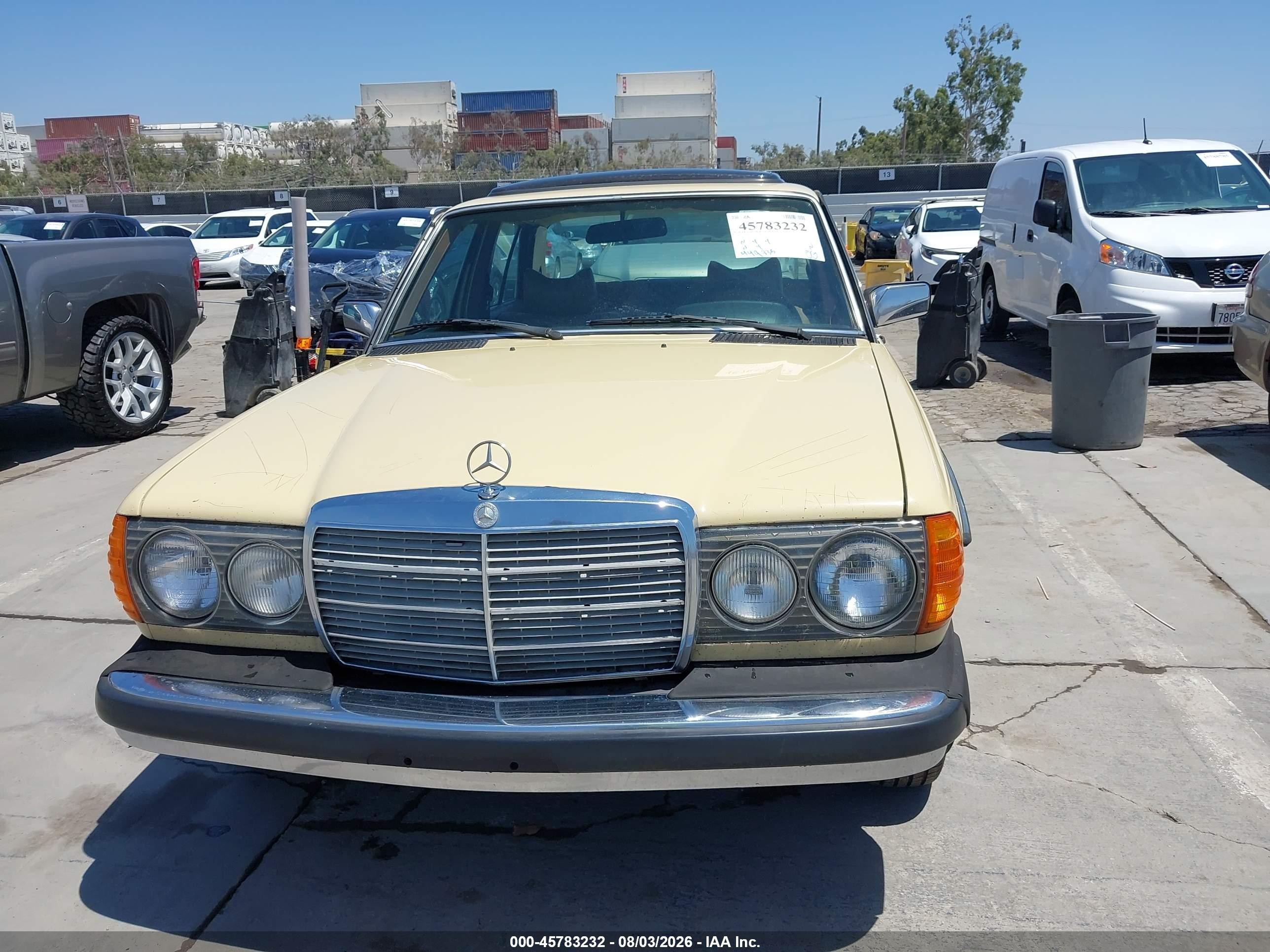 1979 Mercedes-benz 240d Series Yellow vin: 12312310120522