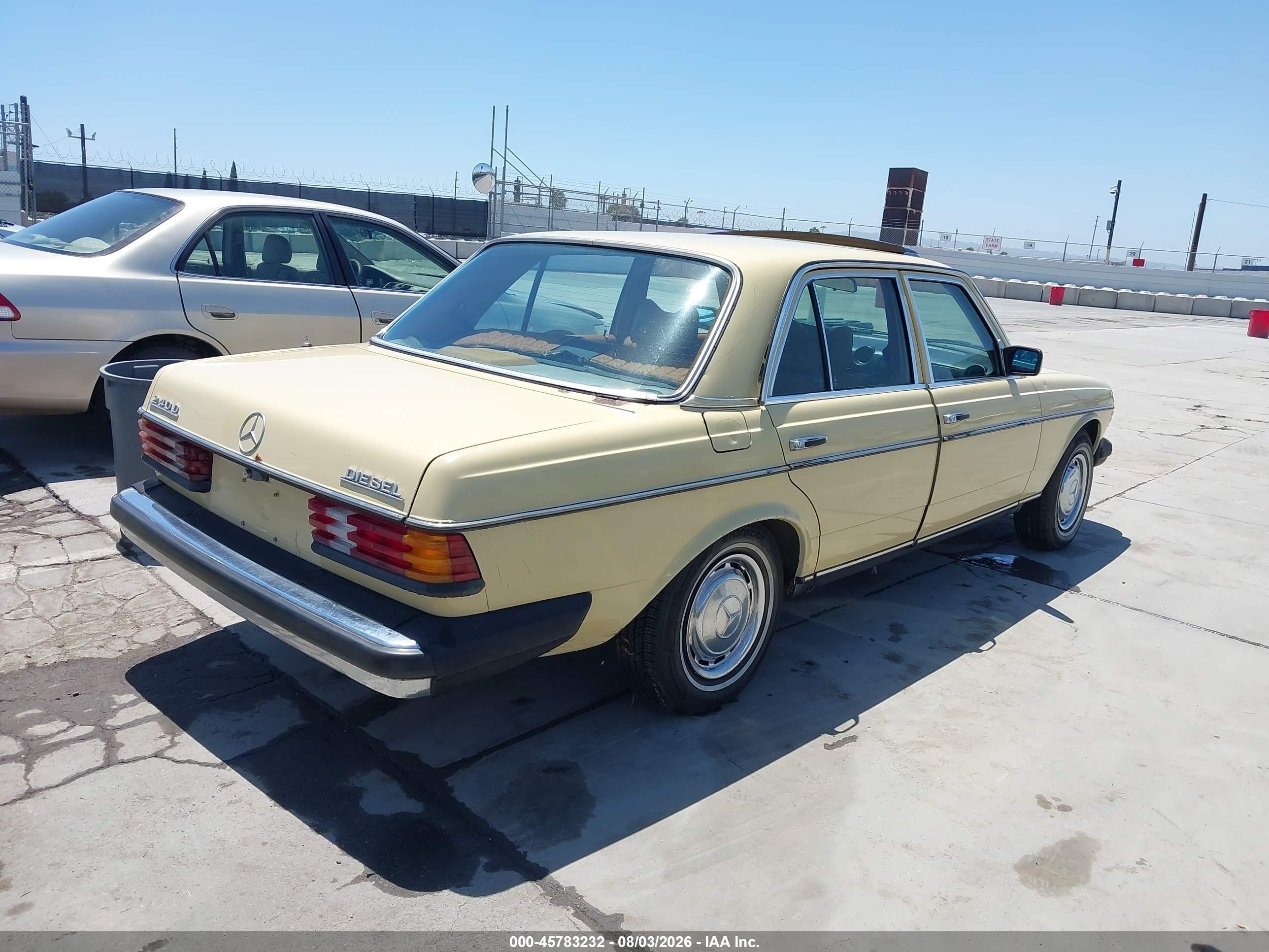 1979 Mercedes-benz 240d Series Yellow vin: 12312310120522