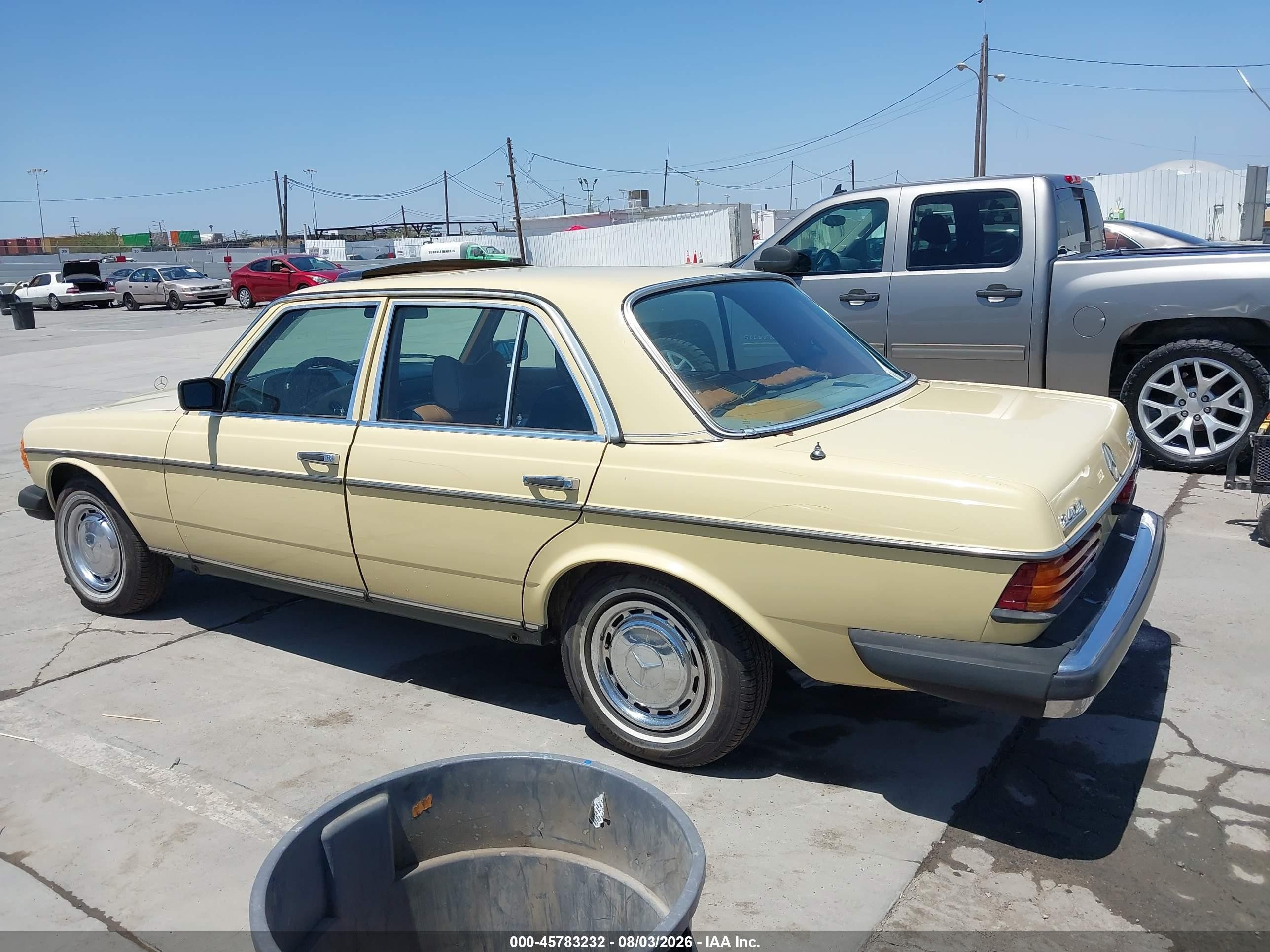1979 Mercedes-benz 240d Series Yellow vin: 12312310120522