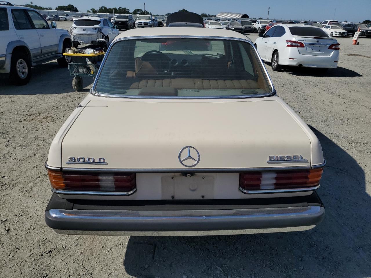 1979 Mercedes-benz 300d Бежевый vin: 12313012109738