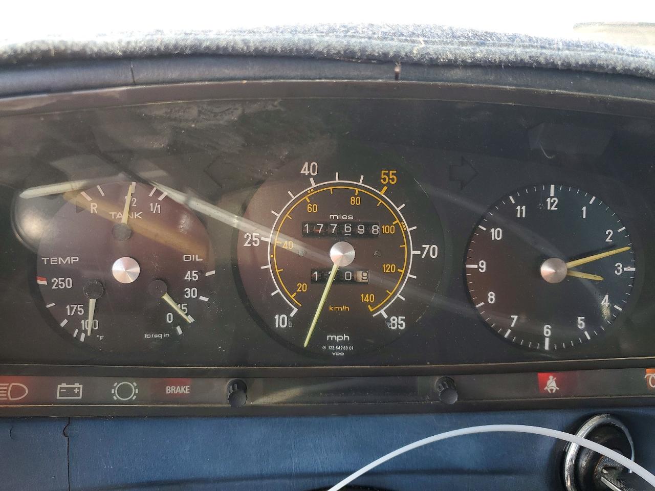 1980 Mercedes-benz 300d Beige vin: 12313012203116