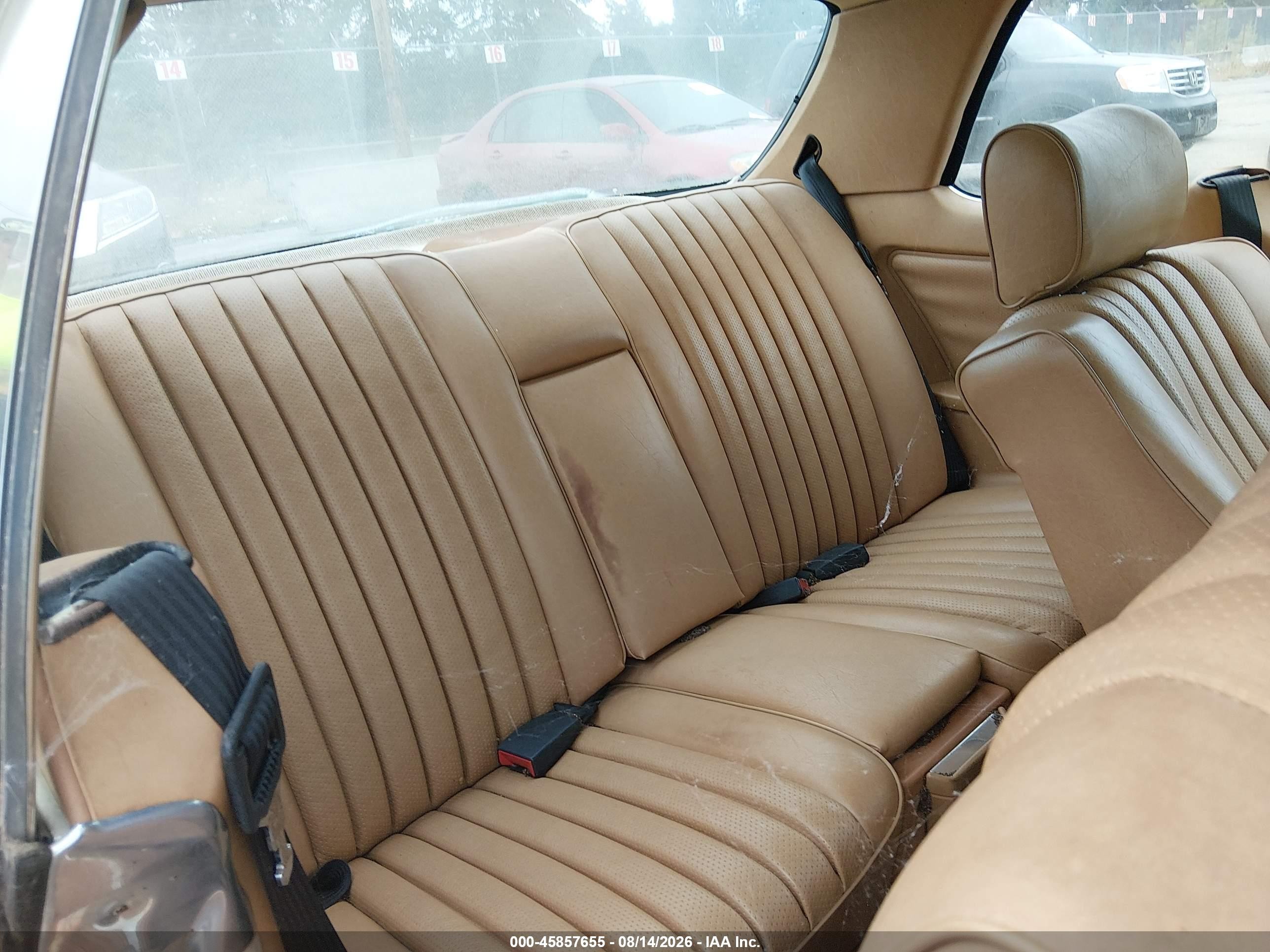1980 Mercedes-benz 300 Series 300cd Cream vin: 12315012005086   