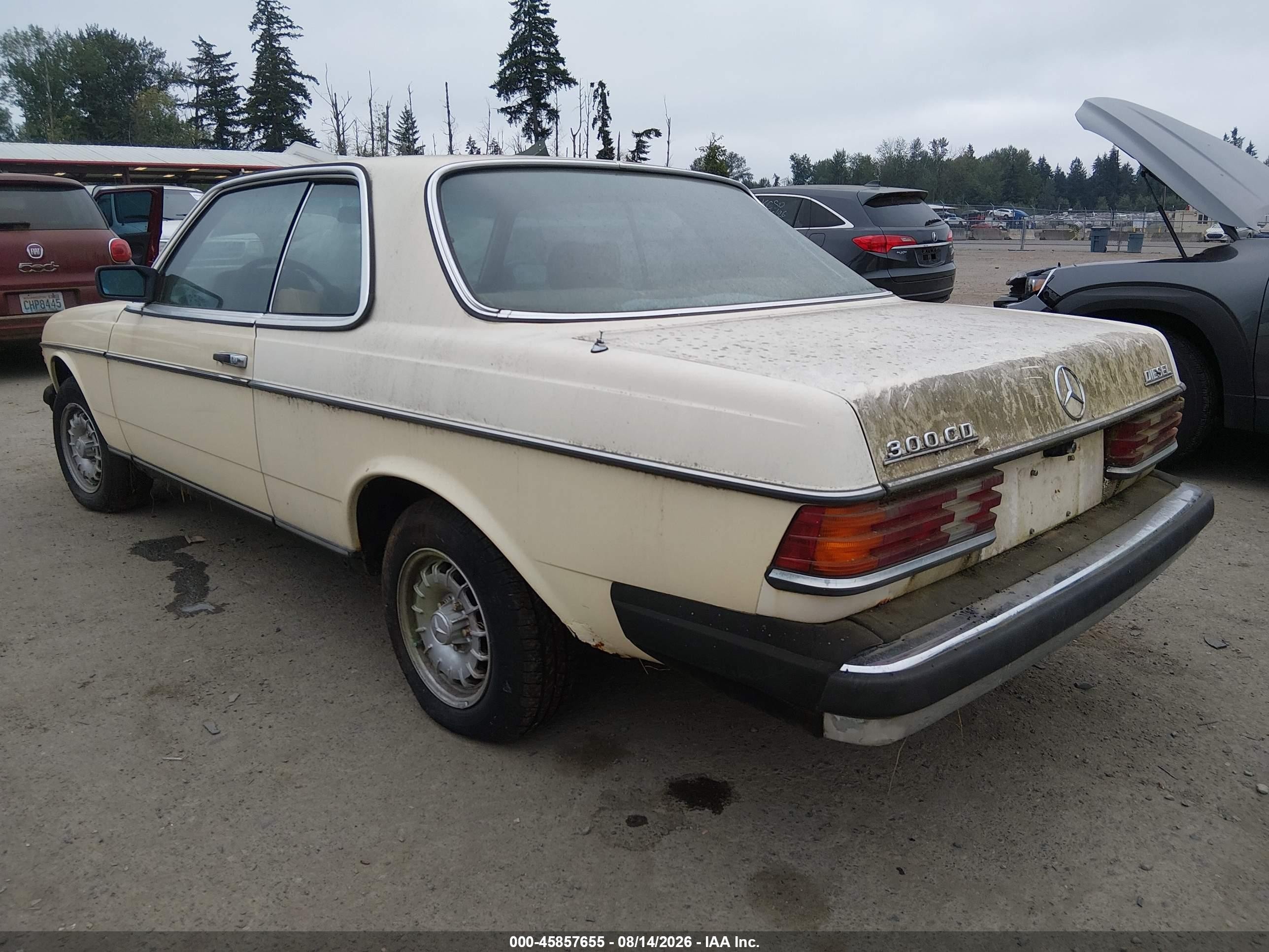 1980 Mercedes-benz 300 Series 300cd Cream vin: 12315012005086   