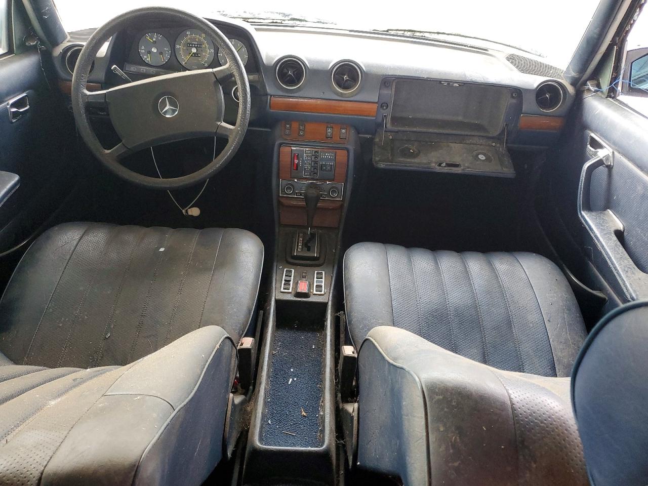 1980 Mercedes-benz 300 Белый vin: 12319012017308