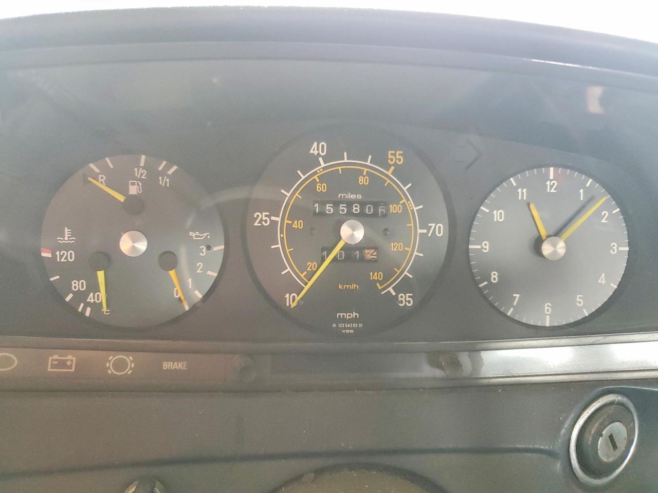 1980 Mercedes-benz 300 Белый vin: 12319012017308