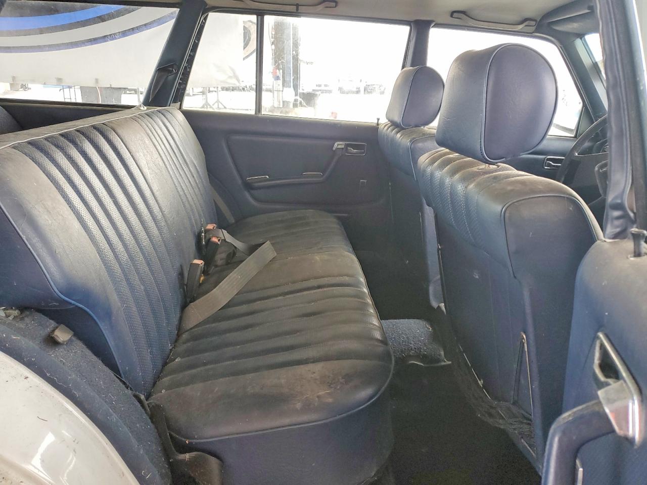 1980 Mercedes-benz 300 Белый vin: 12319012017308