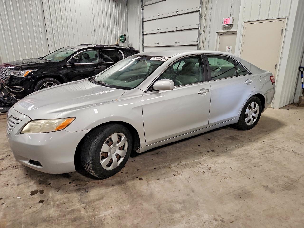 2009 Toyota Camry Le Silver vin: 4T1BE46K99U833050