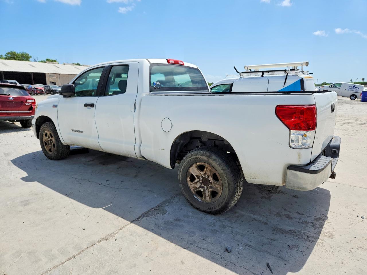 2011 Toyota Tundra Double Cab Sr5 White vin: 5TFRY5F19BX099893