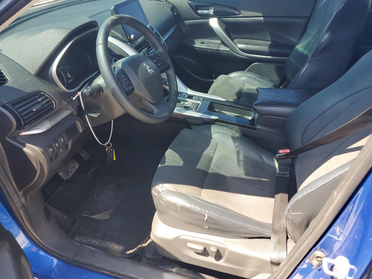 2022 Mitsubishi Eclipse Cross Se   Blue vin: JA4ATWAA1NZ004612