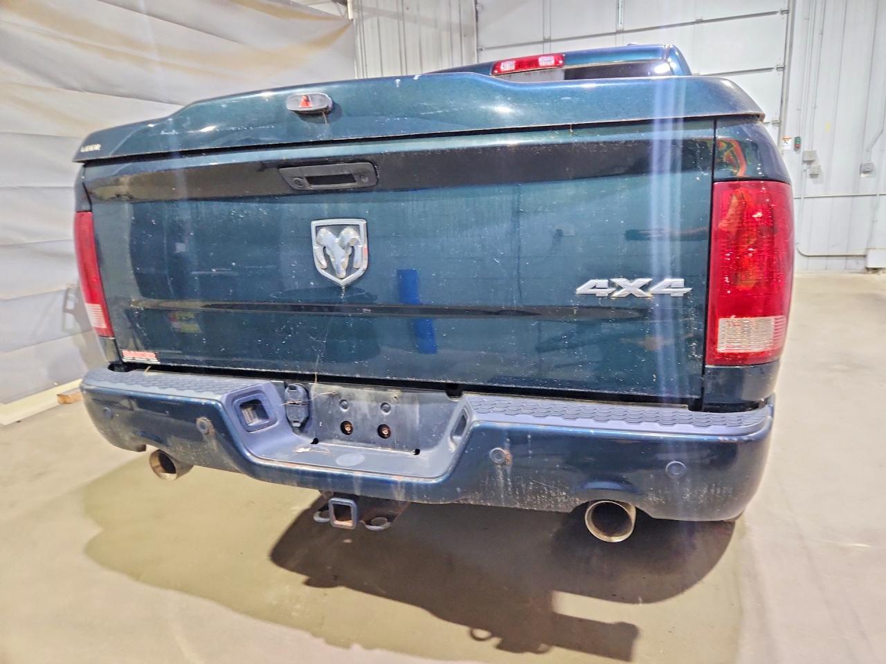 2011 Dodge Ram 1500 Green vin: 1D7RV1CT2BS629812