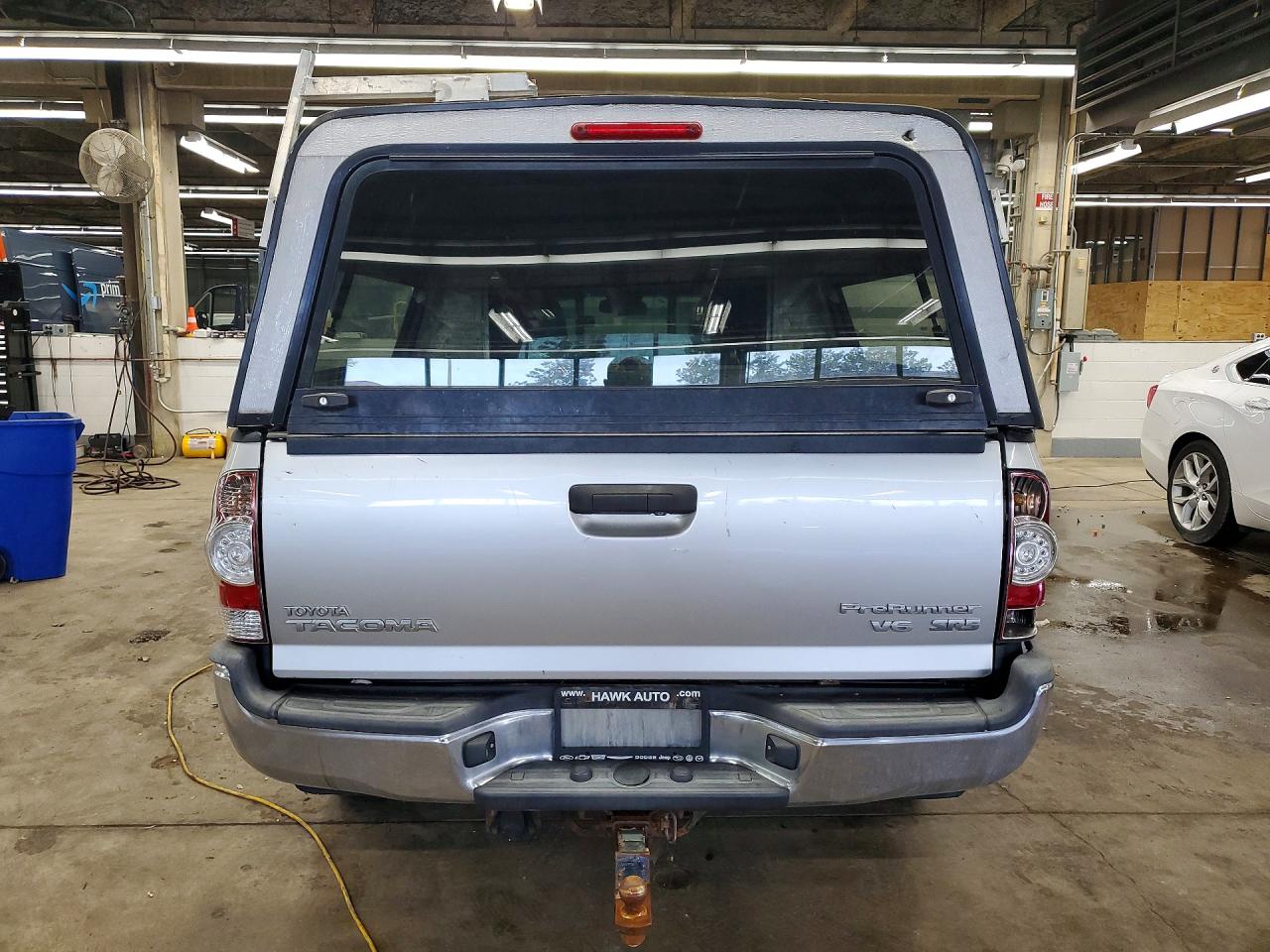 2013 Toyota Tacoma Double Cab Prerunner Silver vin: 3TMJU4GN6DM146570