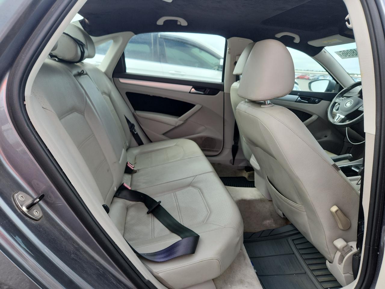 2012 Volkswagen Passat Se Gray vin: 1VWBH7A32CC031916