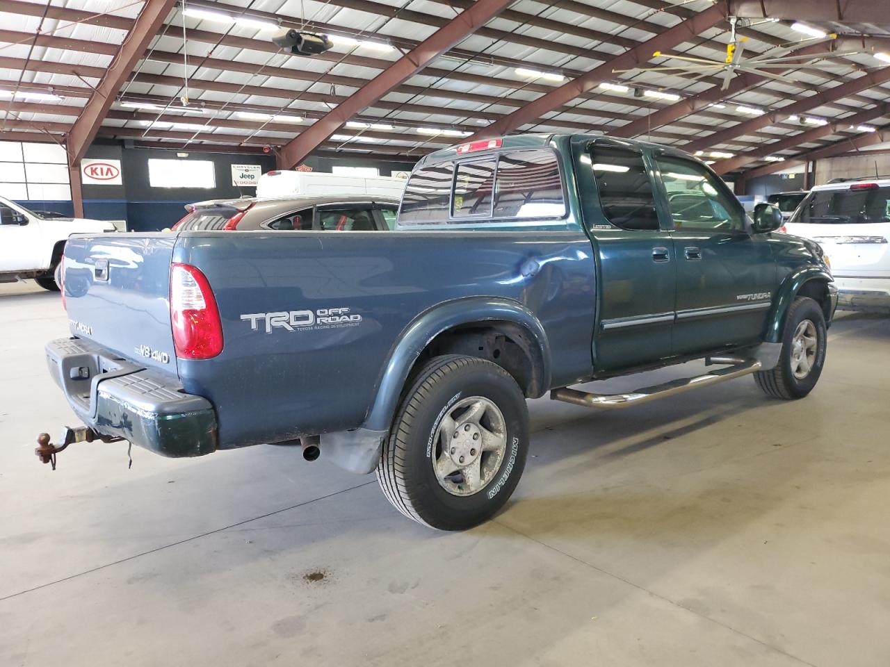 2001 Toyota Tundra Access Cab Limited Зеленый vin: 5TBBT48141S150804