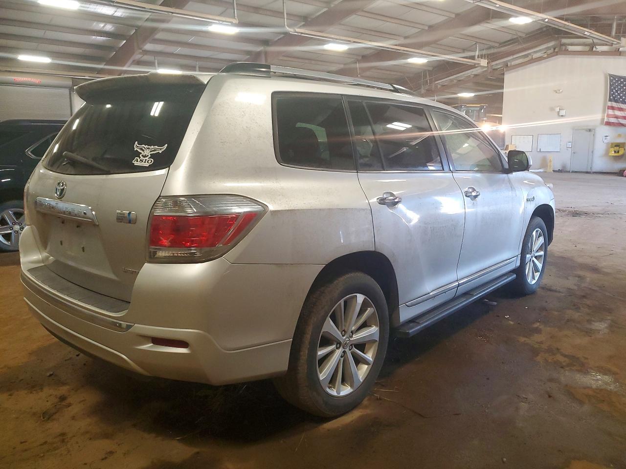 2011 Toyota Highlander Hybrid Limited Silver vin: JTEDC3EH3B2001042