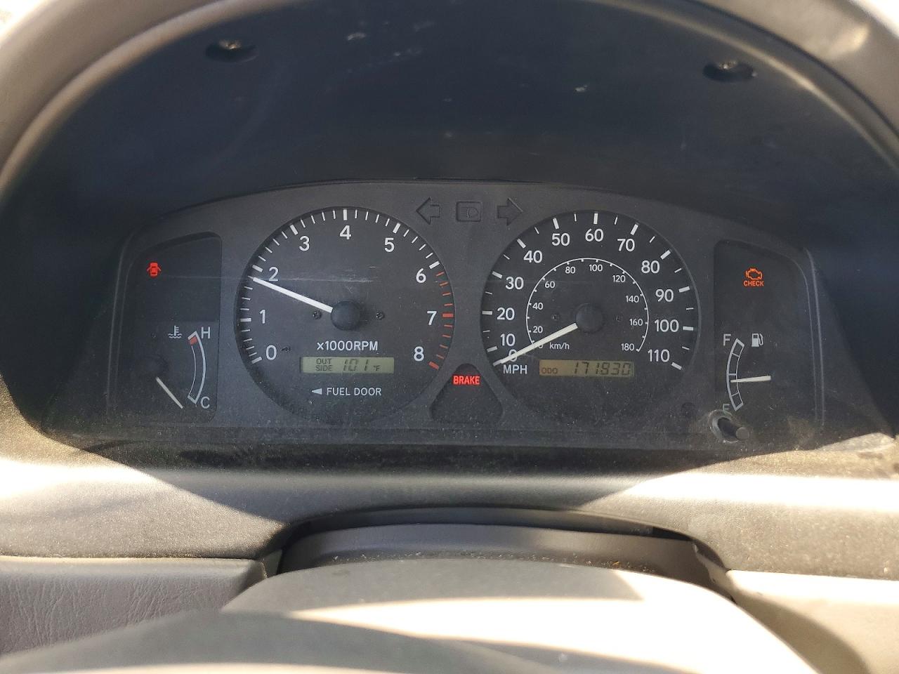 2002 Toyota Corolla Le Silver vin: 1NXBR12E52Z584769