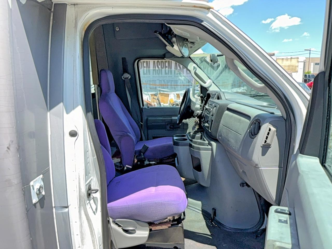 2010 Ford Econoline E450 Super Duty Cutaway Van White vin: 1FDXE4FSXADA45159
