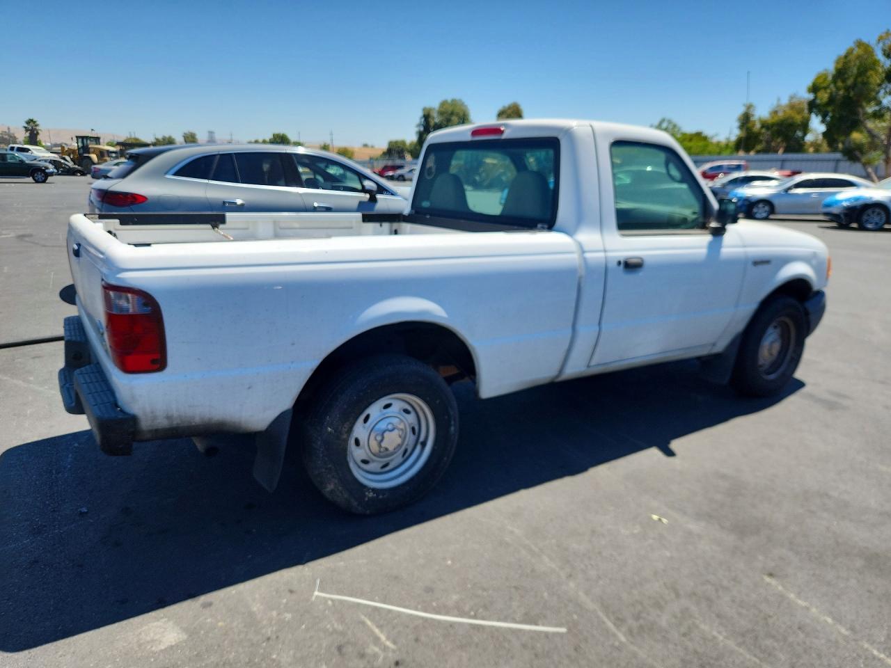 2003 Ford Ranger Белый vin: 1FTYR10D13PA35451