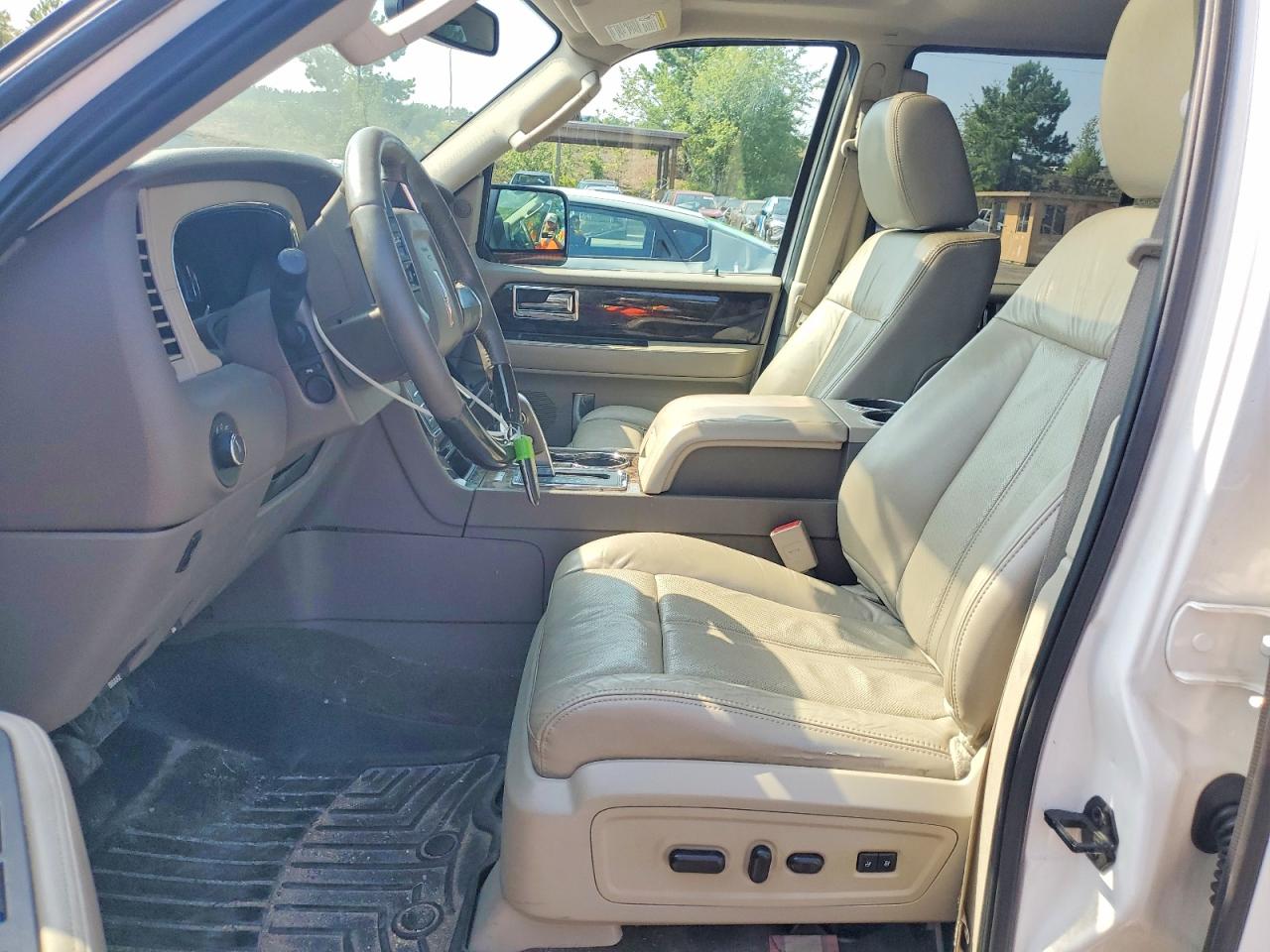 2015 Lincoln Navigator L Белый vin: 5LMJJ3HTXFEJ01584