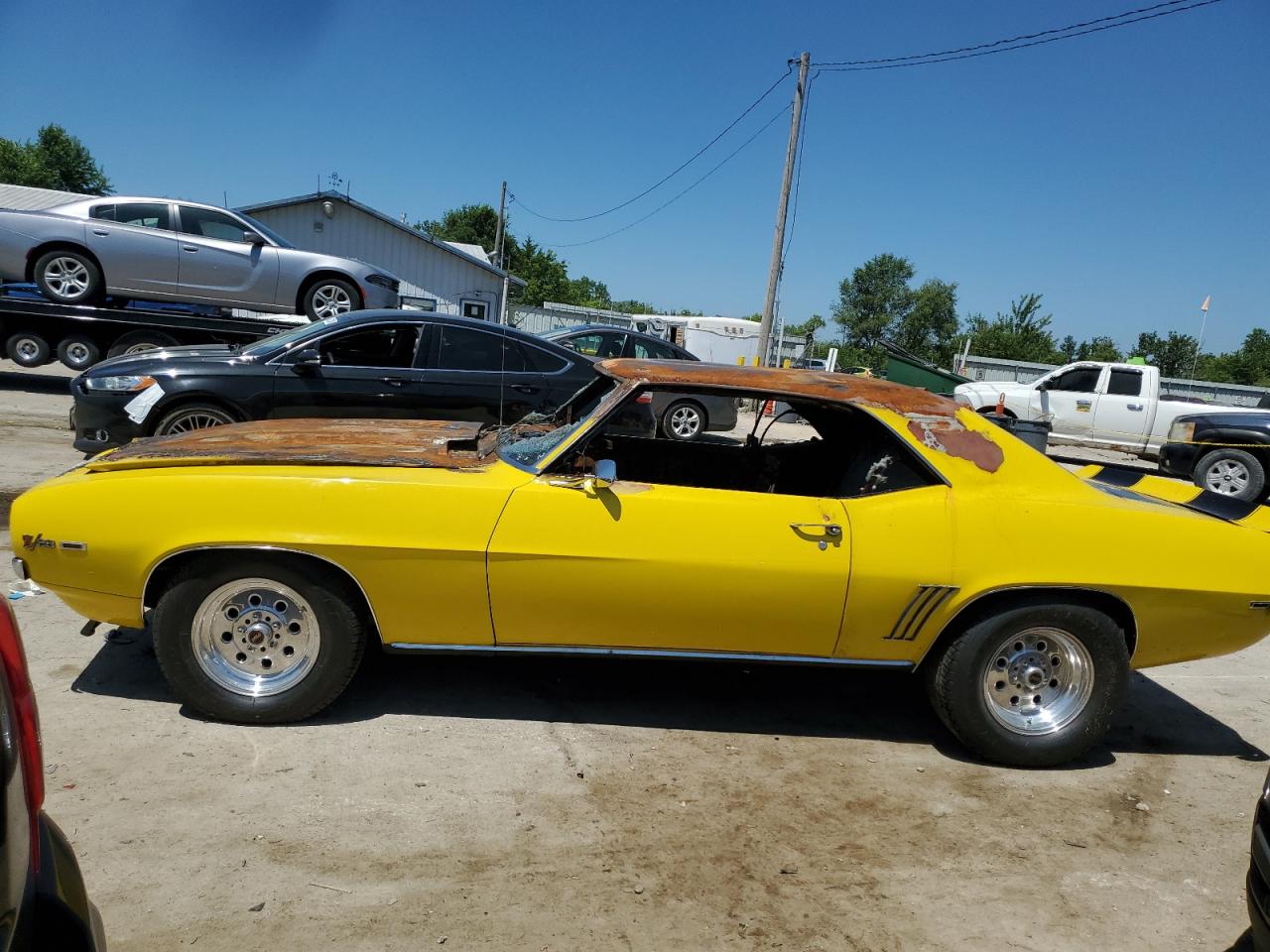 1969 Chev Camaro Yellow vin: 124379N574289