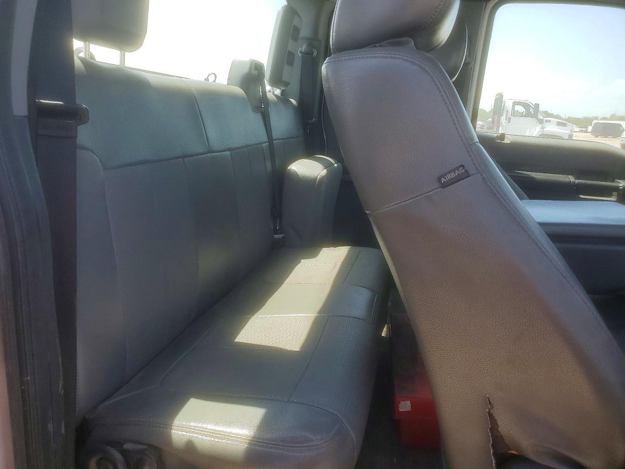 2014 Ford F250 Super Duty White vin: 1FT7X2A68EEA20919