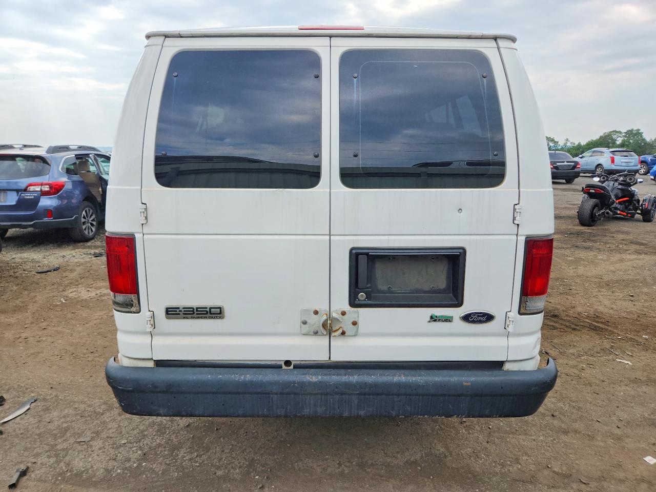 2011 Ford Econoline E350 Super Duty Wagon White vin: 1FBSS3BL4BDB01845