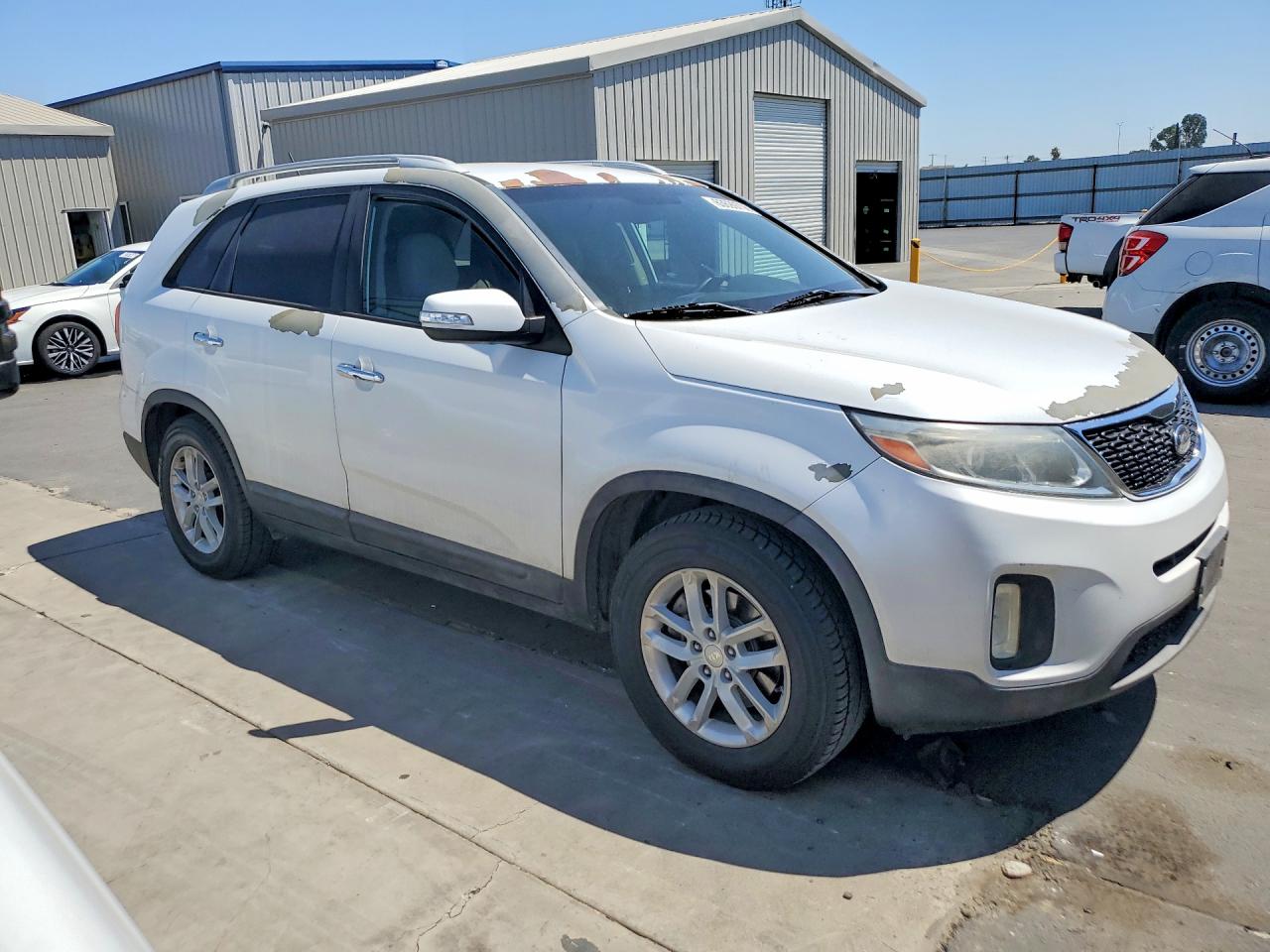 2015 Kia Sorento Lx Белый vin: 5XYKT4A62FG562186