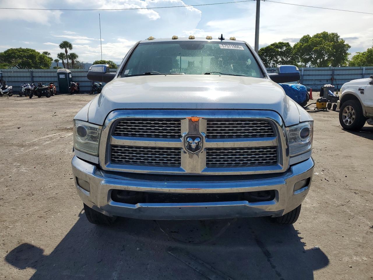 2015 Ram 3500 Laramie White vin: 3C63RRJL5FG542271