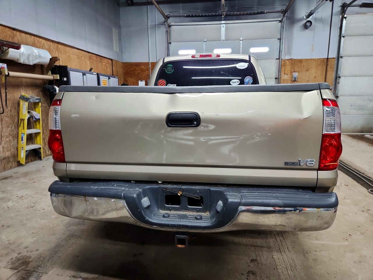2005 Toyota Tundra Double Cab Sr5 Tan vin: 5TBET34185S496664