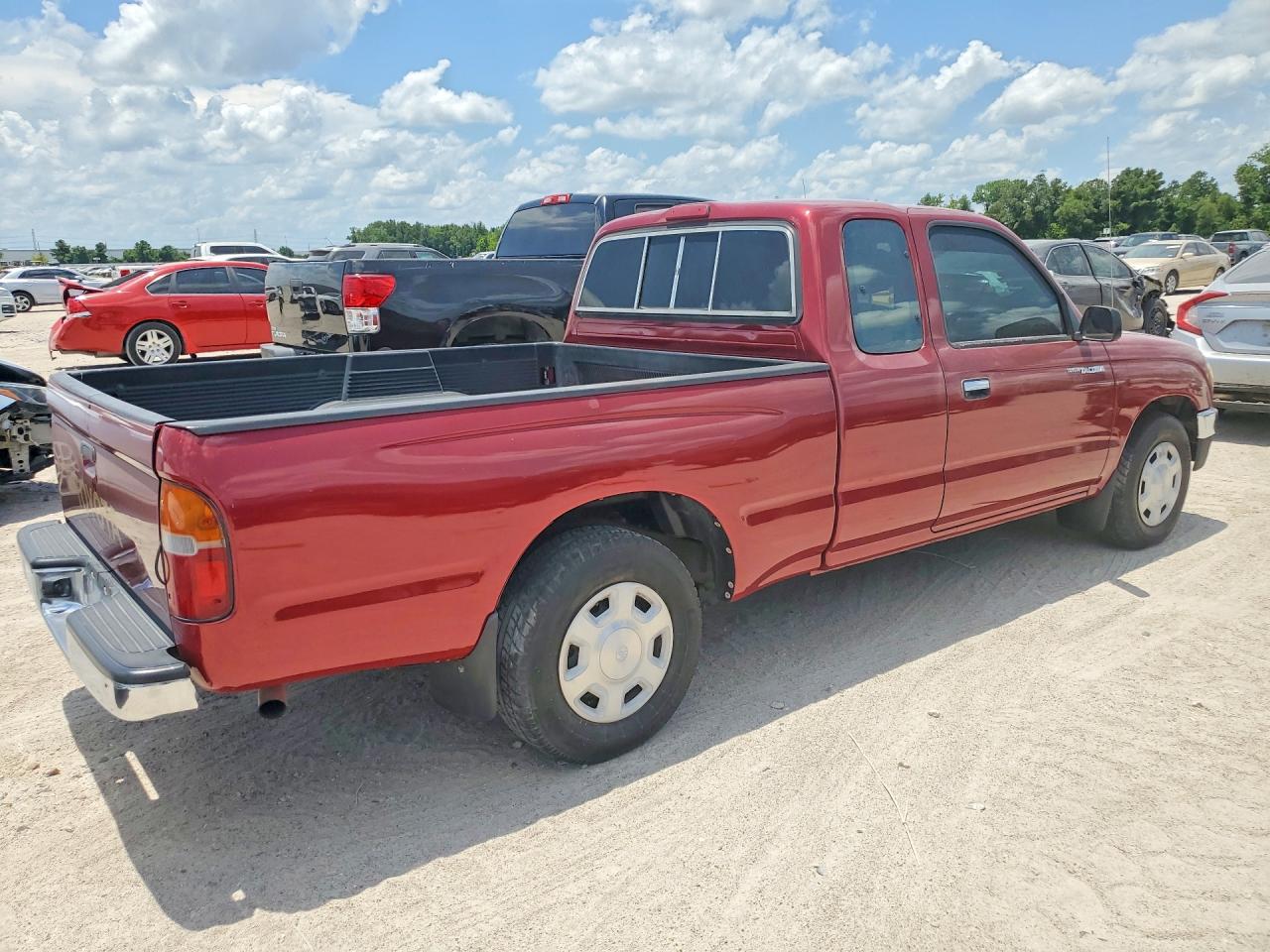 1997 Toyota Tacoma Base Red vin: 4TAVL52NXVZ294685