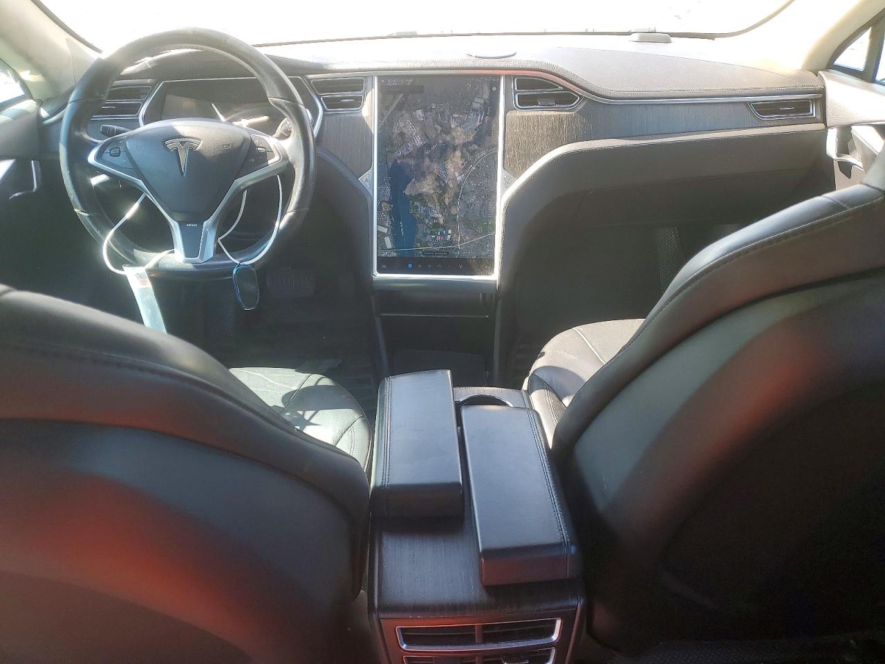 2013 Tesla Model S Черный vin: 5YJSA1CN1DFP12575