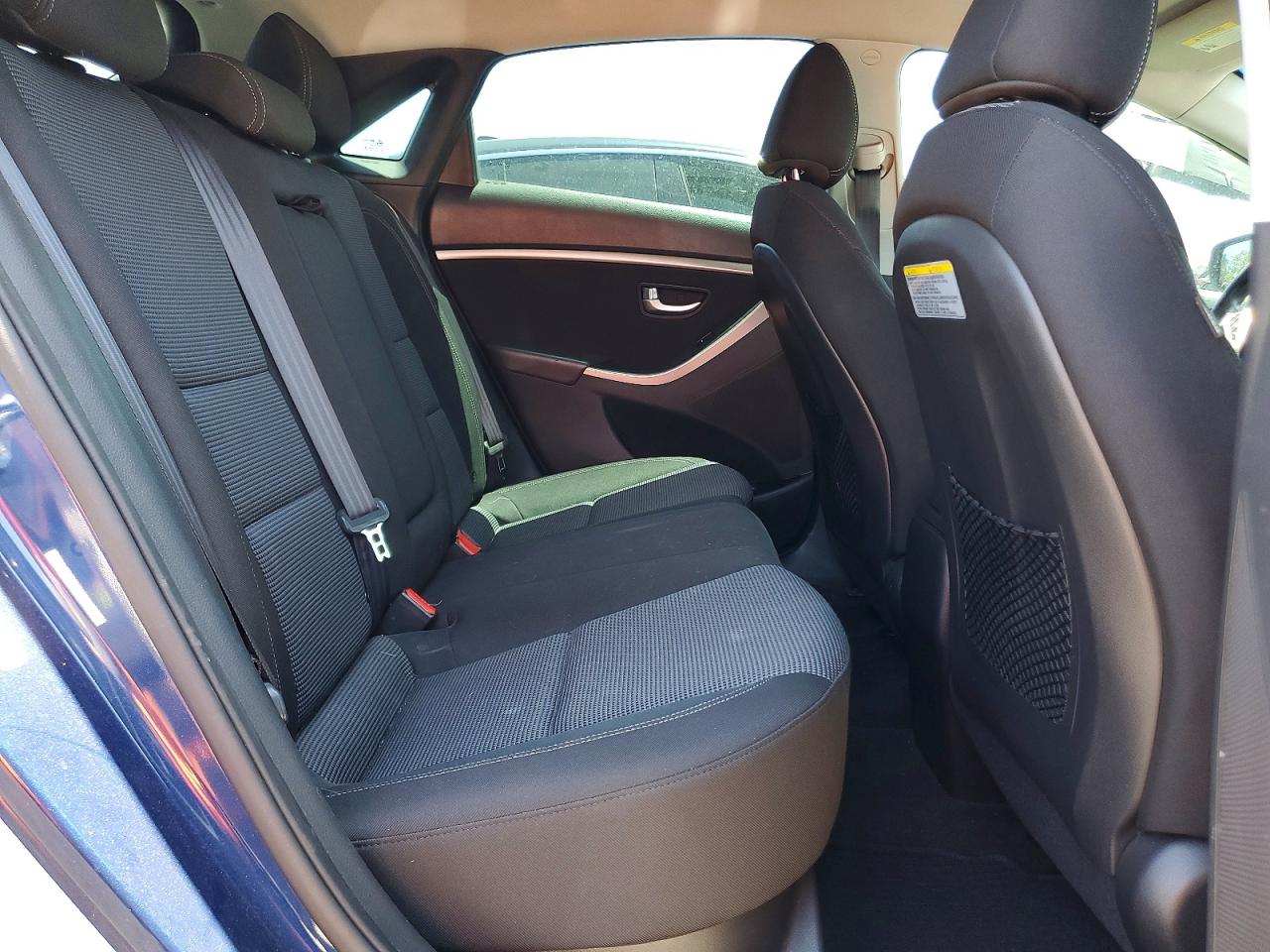 2013 Hyundai Elantra Gt Base Blue vin: KMHD35LE1DU089004