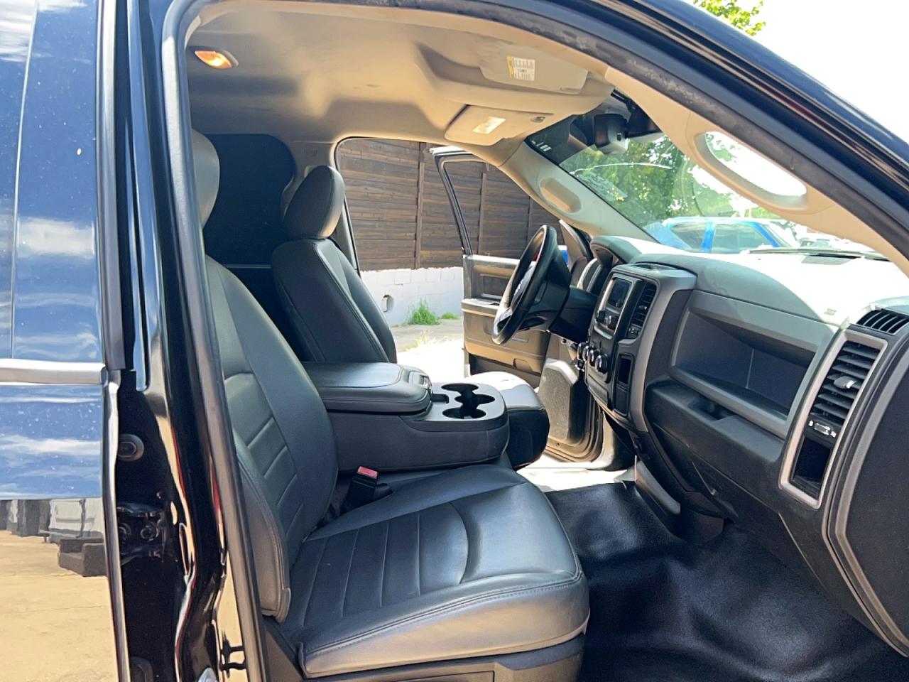 2020 Ram 1500 Classic Tradesman Black vin: 1C6RR6FG1LS128137