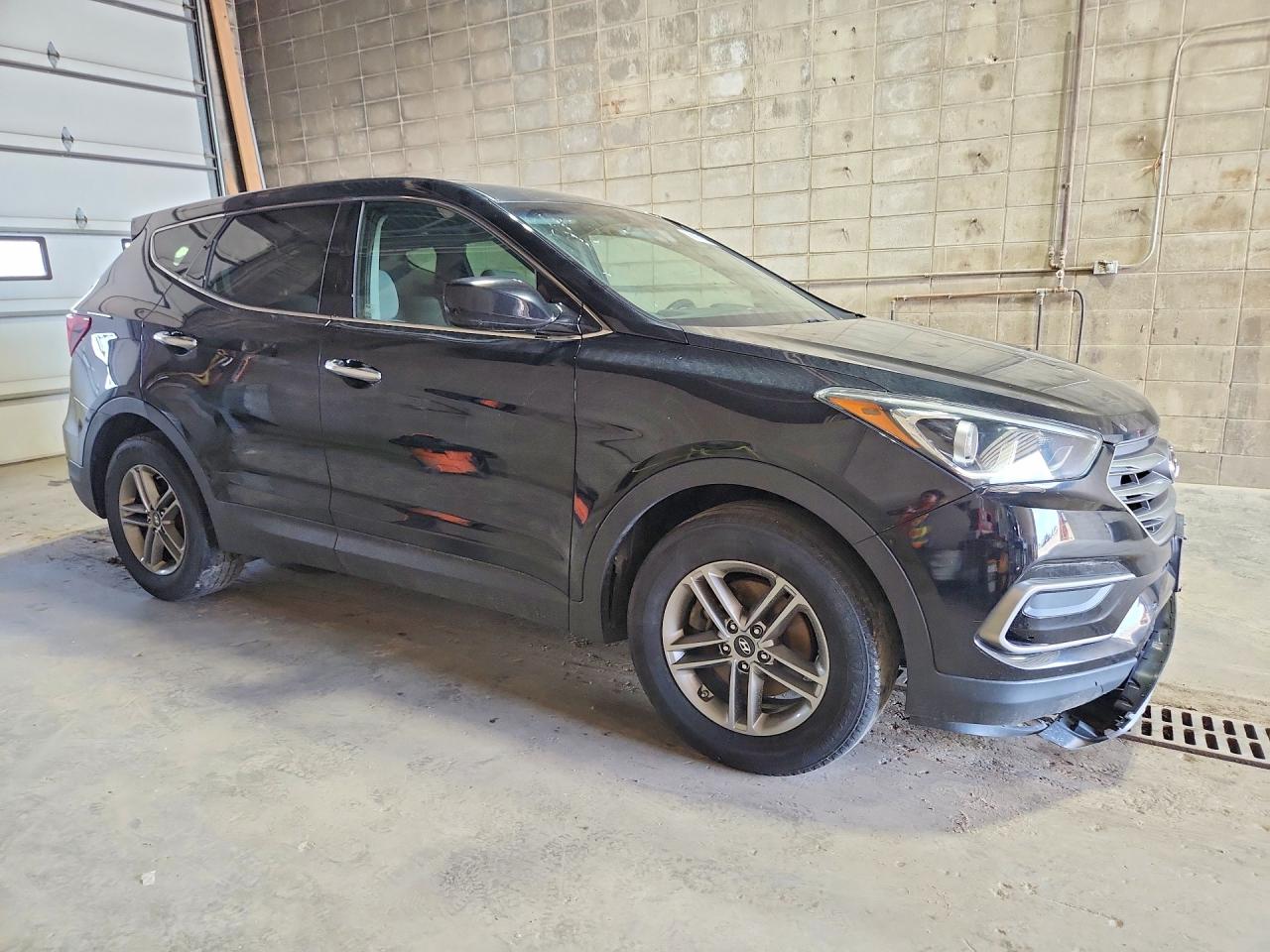 2017 Hyundai Santa Fe Sport 2.4l Черный vin: 5NMZTDLB0HH025222