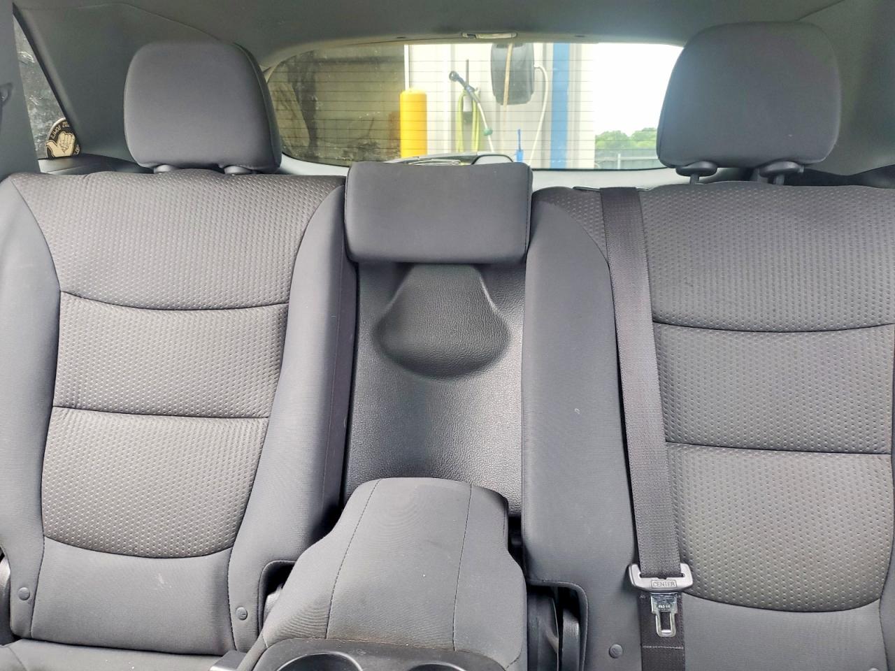 2013 Kia Sorento Lx Серебряный vin: 5XYKTDA63DG377044