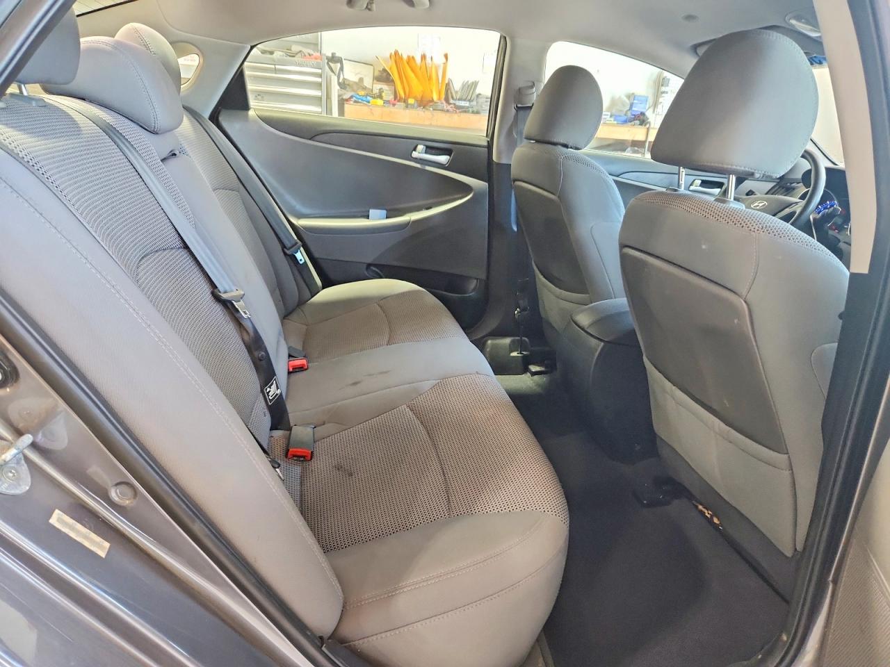 2011 Hyundai Sonata Gls Blue vin: 5NPEB4AC0BH083323