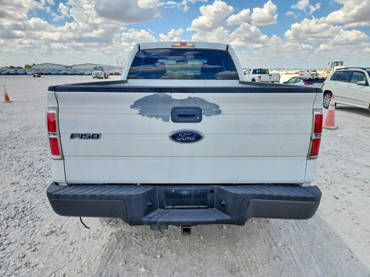 2010 Ford F150 Super Cab Белый vin: 1FTEX1E82AKC11471