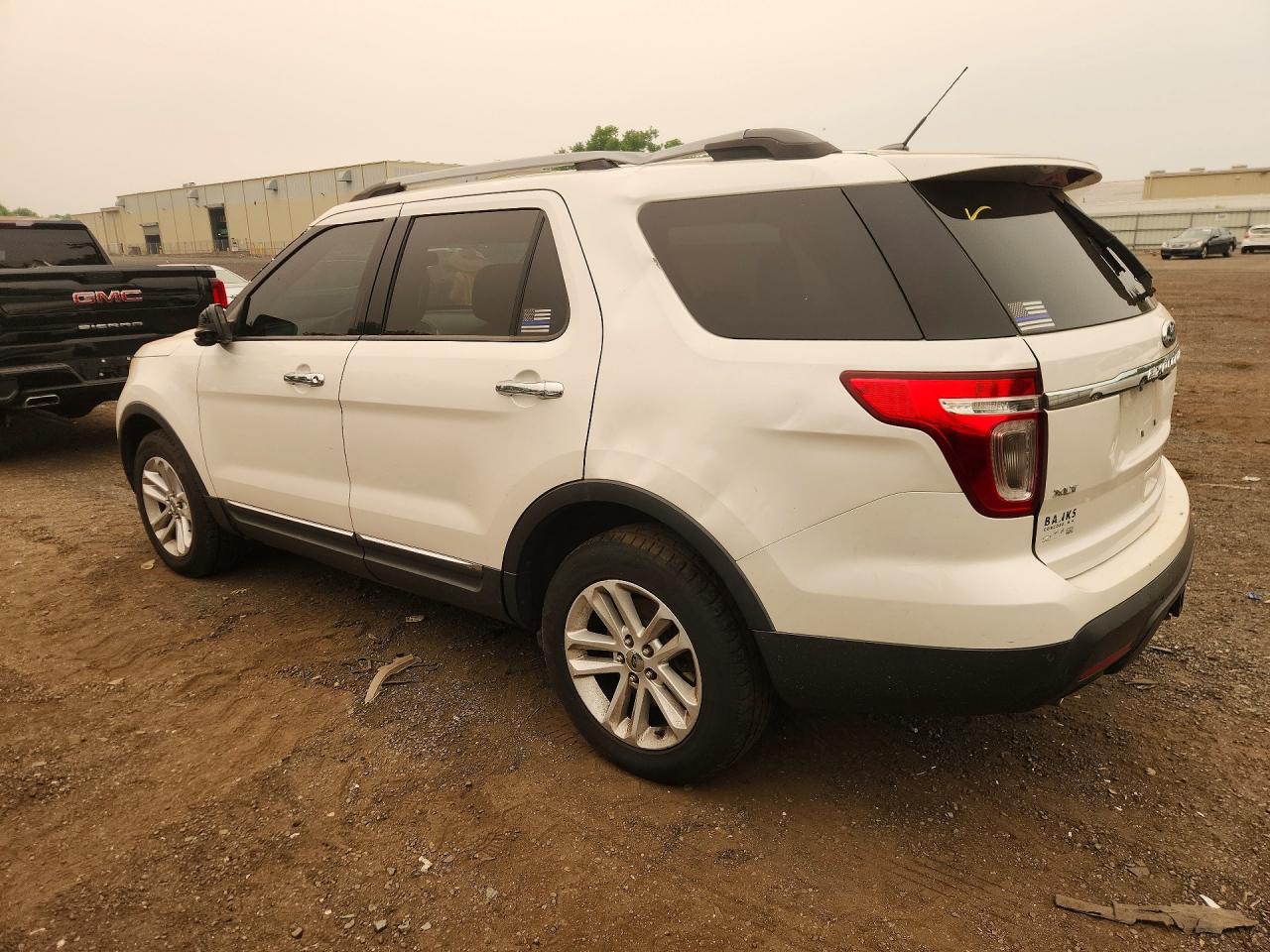 2011 Ford Explorer Xlt White vin: 1FMHK8D85BGA16762