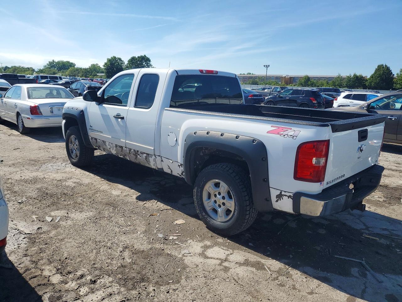 2008 Chevrolet Silverado K1500 White vin: 1GCEK19058Z146586