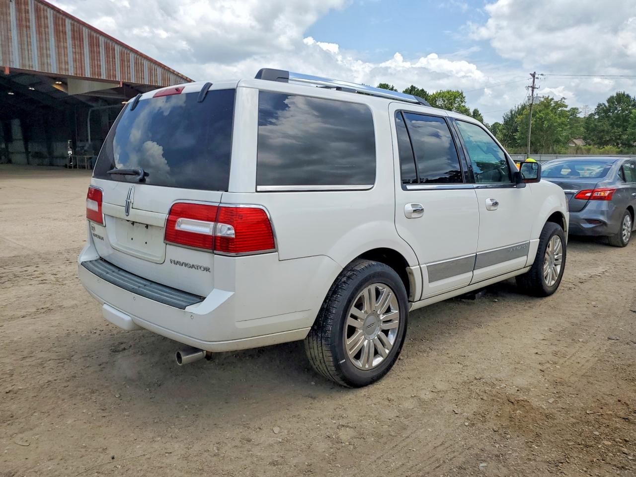 2014 Lincoln Navigator Белый vin: 5LMJJ2H58EEL07867