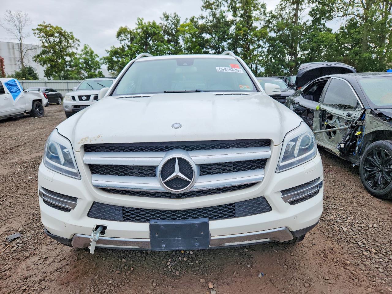 2014 Mercedes-benz Gl 450 4matic White vin: 4JGDF7CE8EA369184