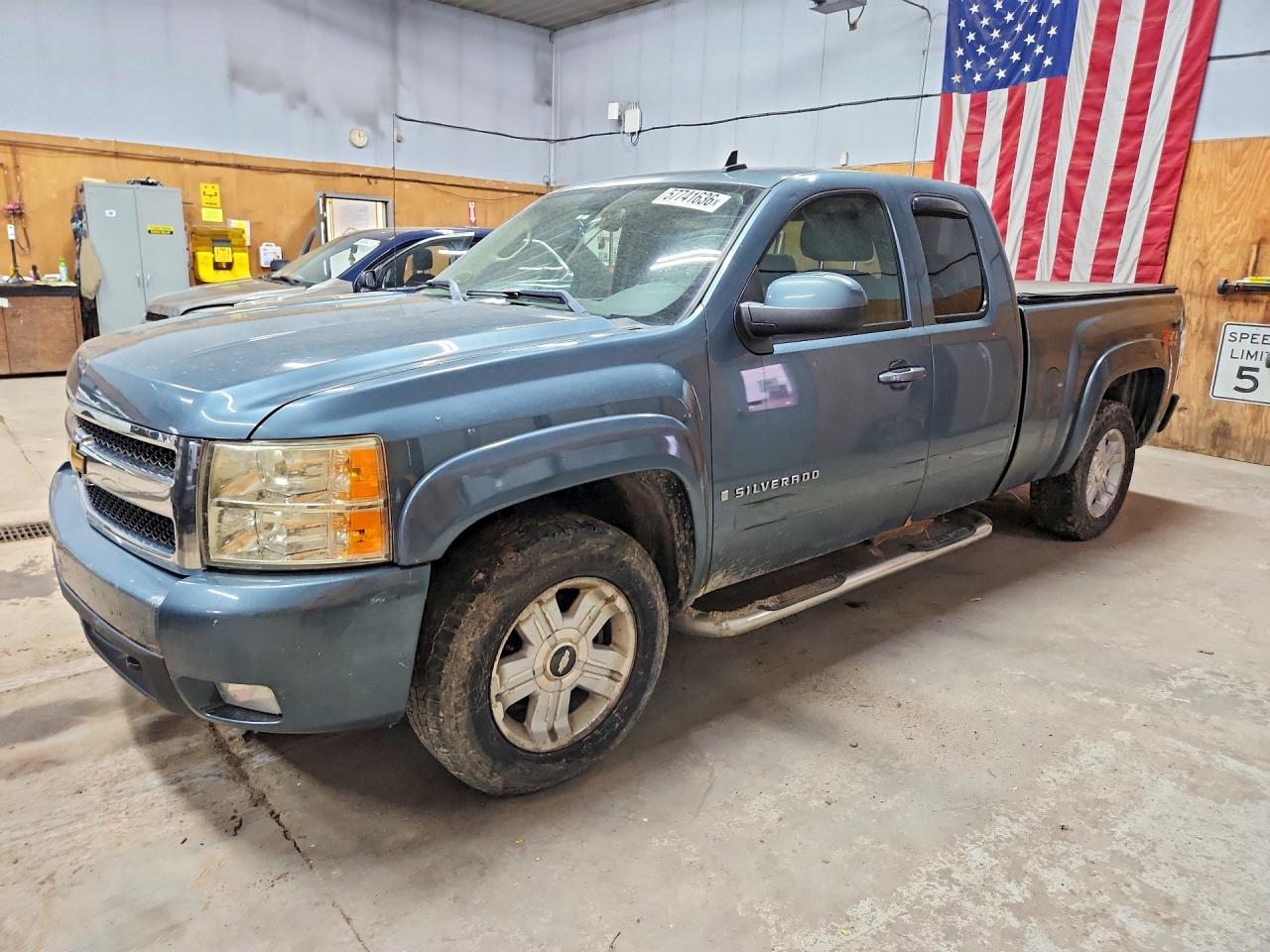 2007 Chevrolet Silverado K1500 Blue vin: 2GCEK19J371722157
