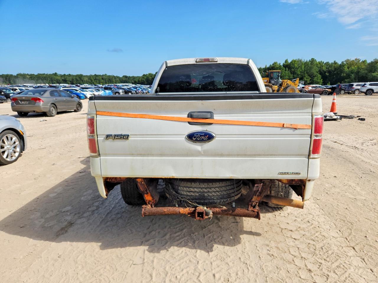 2012 Ford F150 Super Cab White vin: 1FTEX1CM6CFC87495
