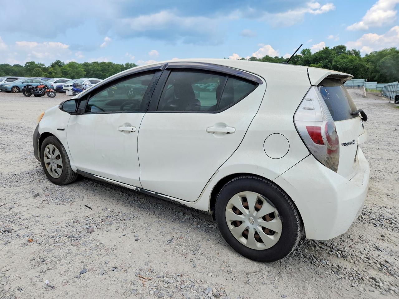 2013 Toyota Prius C Two Белый vin: JTDKDTB37D1532559
