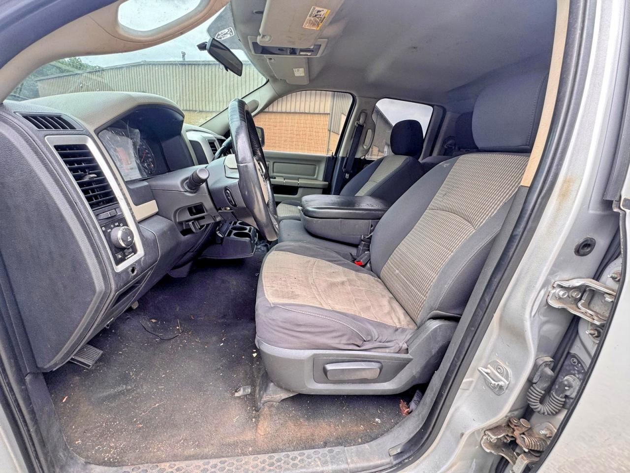 2011 Dodge Ram 1500 White vin: 1D7RV1GT0BS669896