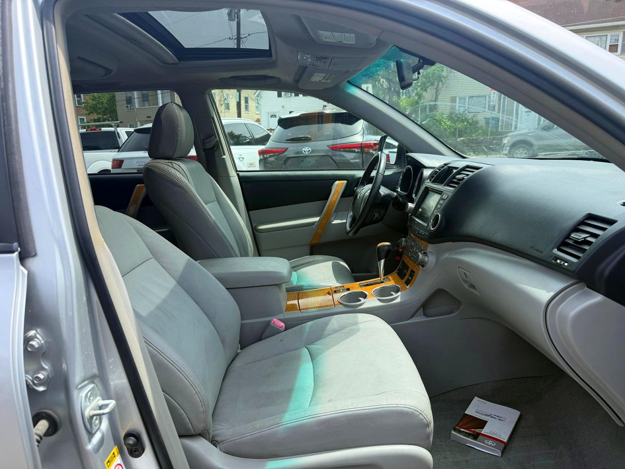 2010 Toyota Highlander Hybrid Limited Серебряный vin: JTEJW3EH5A2043009
