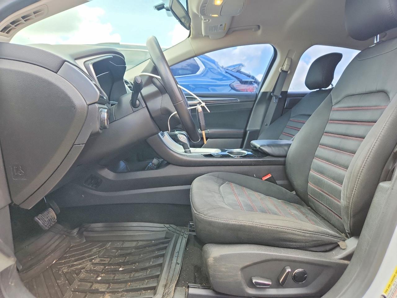 2013 Ford Fusion Se Белый vin: 3FA6P0HR6DR279135